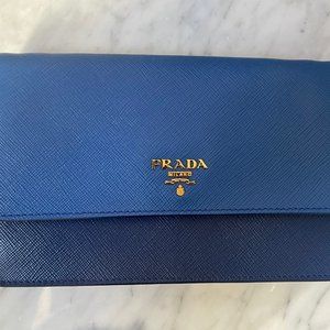 Prada - wallet shoulder